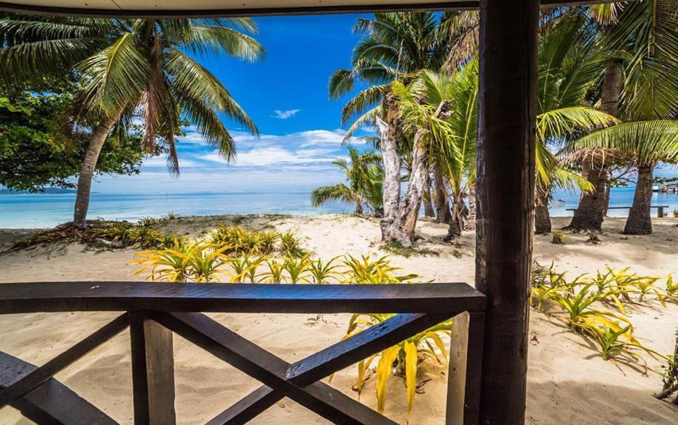 Ratu Kini Dive & Stay Île de Mana Extérieur photo