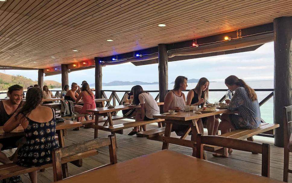 Ratu Kini Dive & Stay Île de Mana Extérieur photo